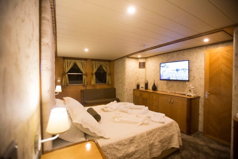 Cabin details