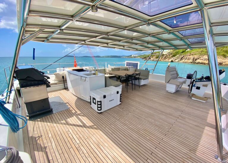 Upper deck