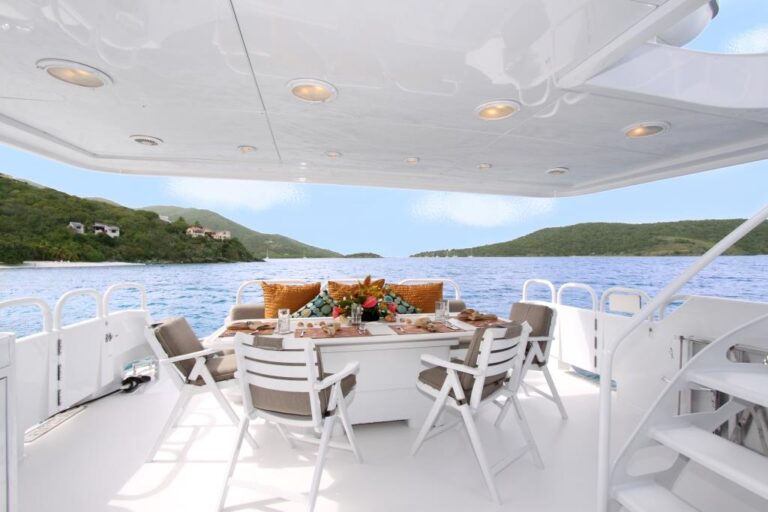 INSATIABLE - Aft deck dining