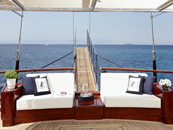IRAKLIS L Aft Deck Lounte