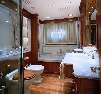 IS A ROSE - The Master Ensuite