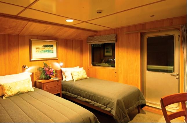 ISLAND PASSAGE - Twin