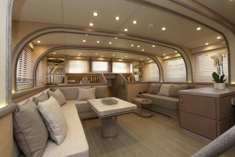 In Love superyacht - Saloon