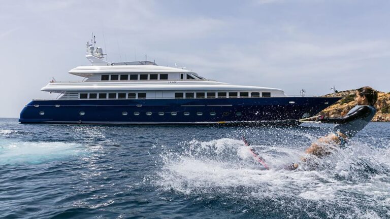 Intermarine 42m JAAN