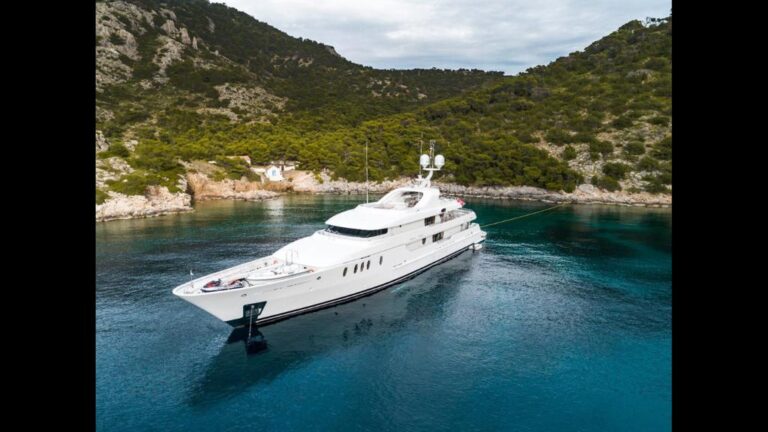 JAZ Superyacht