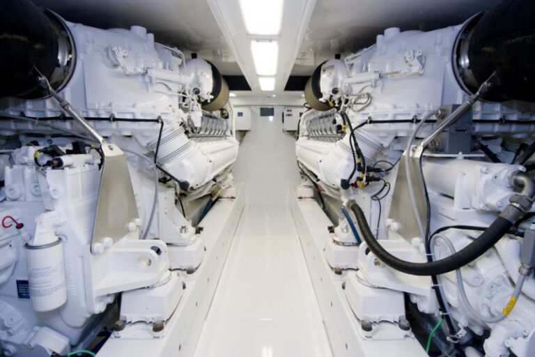 JB70 Yacht Ravaganza - Engine Room