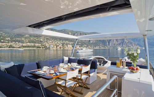 JEEL II - Flybridge Dining