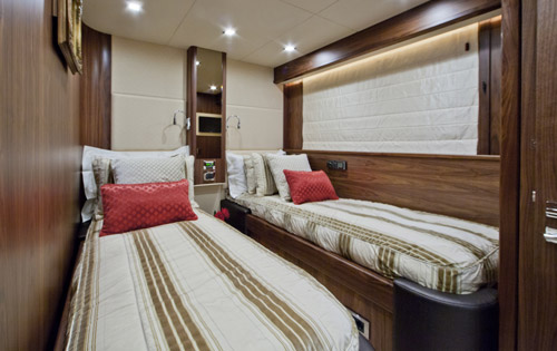 JEEL II - Twin Cabin