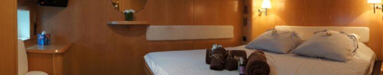 JERI - Panoramic of starboard aft cabin