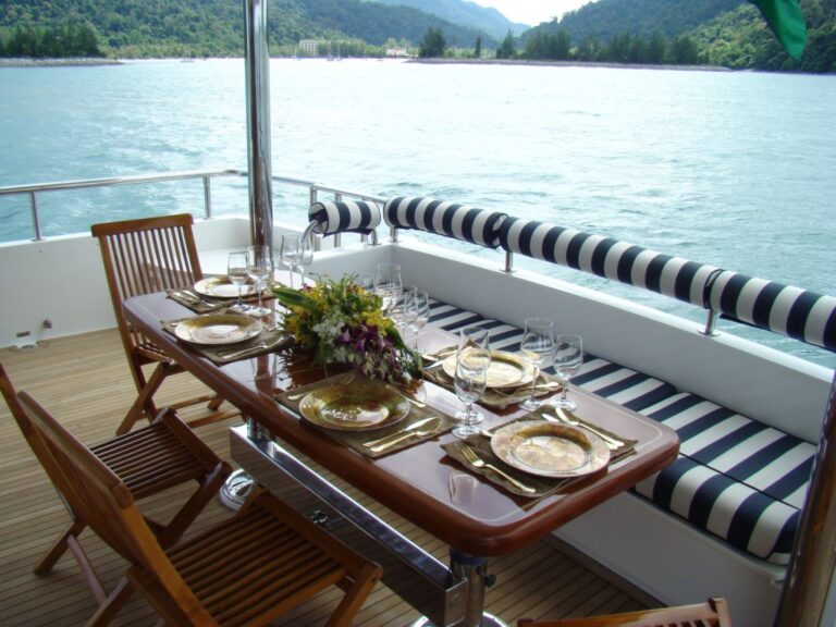 JOJO - Aft Deck
