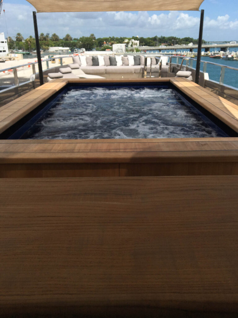 Jacuzzi On Board MIZU
