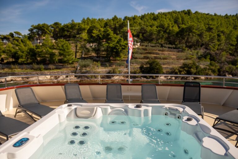 Jacuzzi On Top Deck