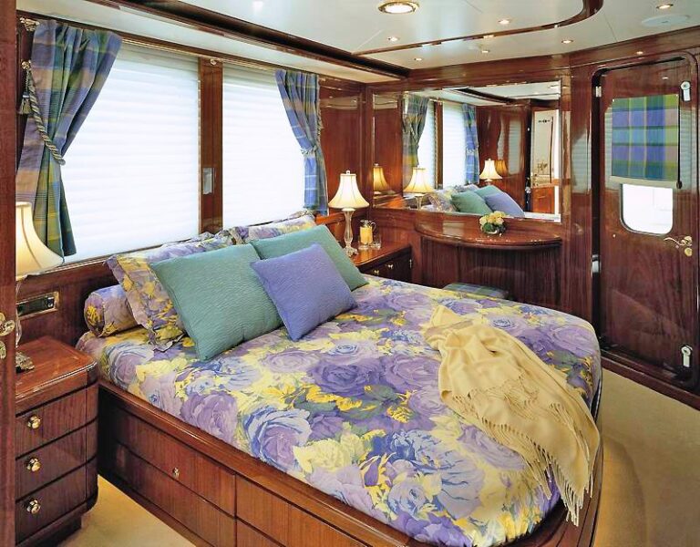 Jasmin - VIP Starboard