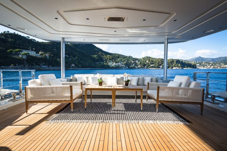 Jetsetter - aft al fresco lounge