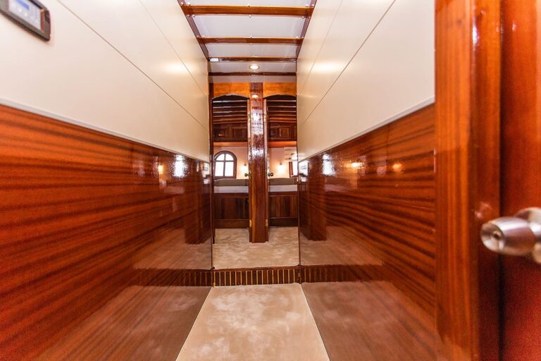 Corridor to cabins