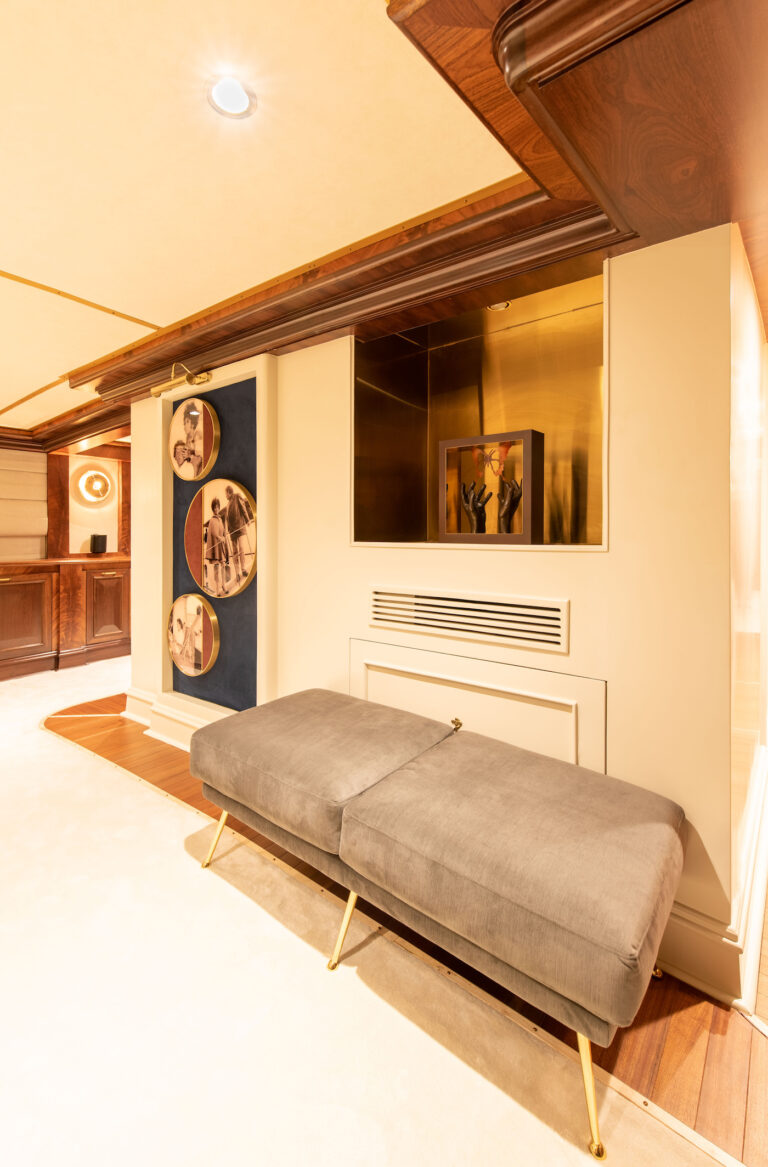 Saloon Details