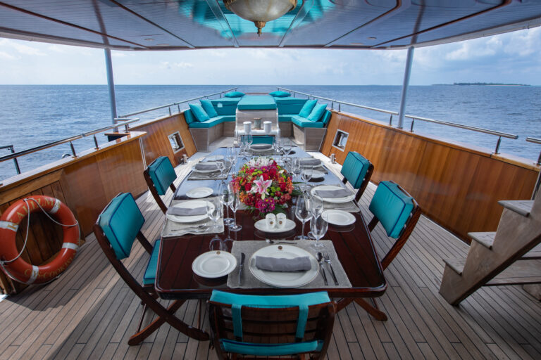 Alfresco Dining