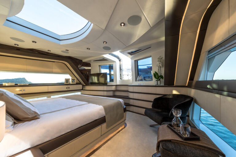 KALLIENTE - onwer cabin views - Photo Jeff Brown