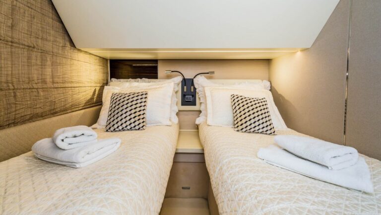 Twin Cabin