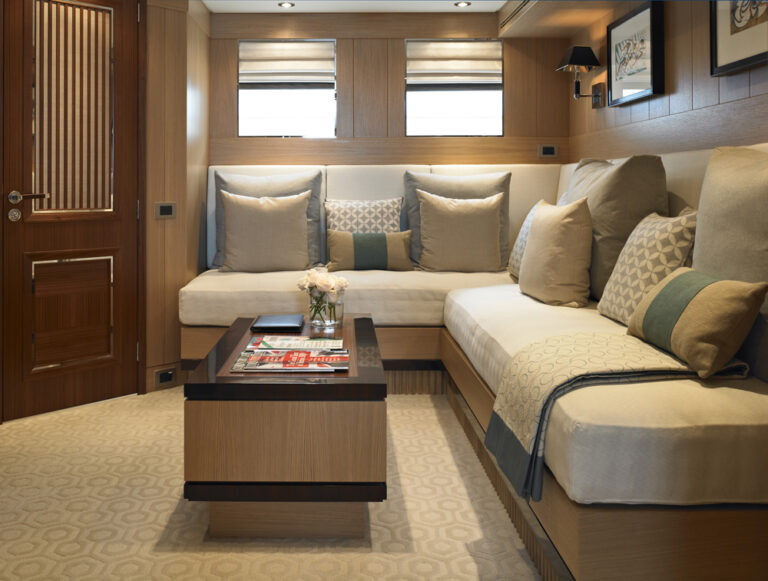 KATHLEEN ANNE - Convertible Cabin