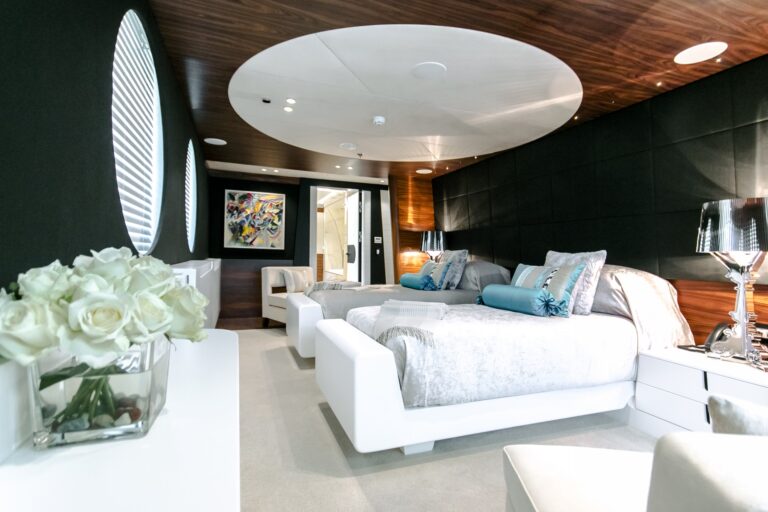 KATINA superyacht - suite
