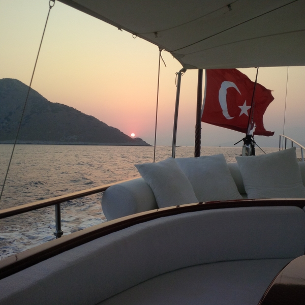 KAYA GUNERI PLUS - Seating aft deck