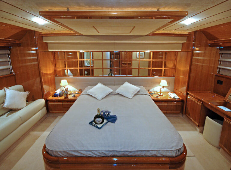 KENTAVROS II  -  Master Cabin 3