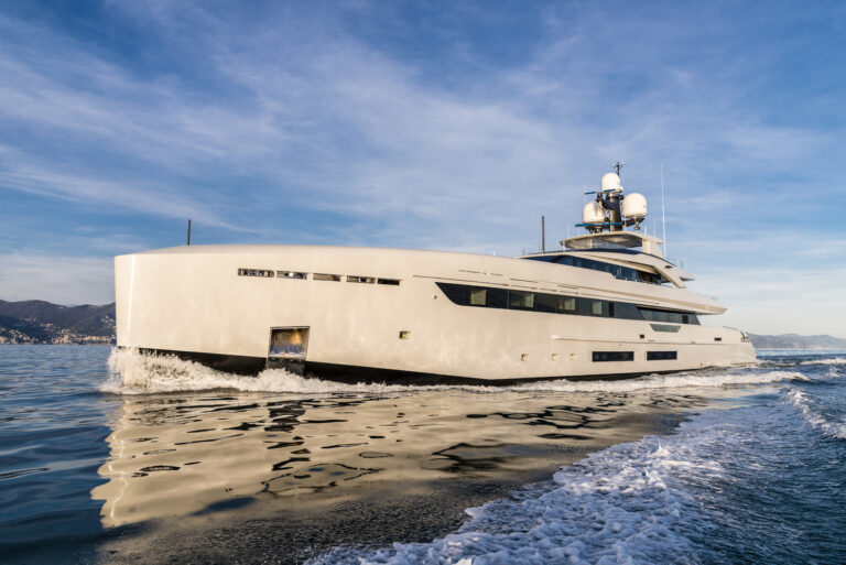 KINDA Yacht