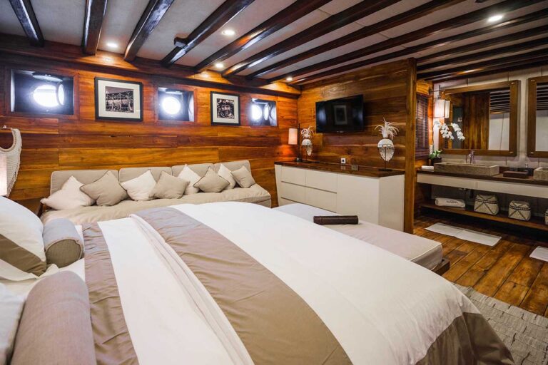 KOMODO Deluxe Suite With Ensuite