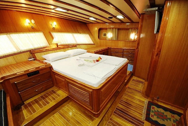 Kayhan 5 Cabin