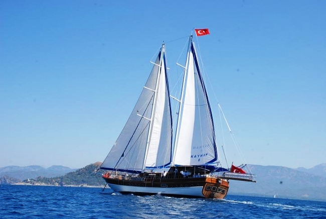 Kayhan 8 Sails