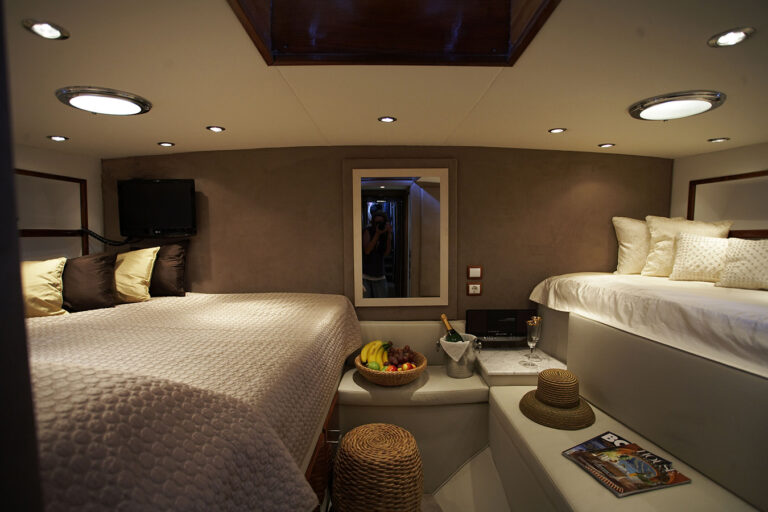 Ketch EFI -  Guest Cabin 4