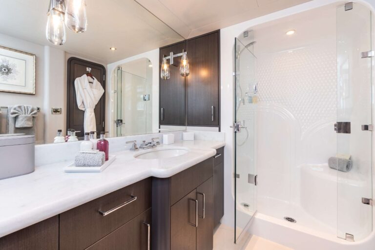 King Stateroom 1 Ensuite