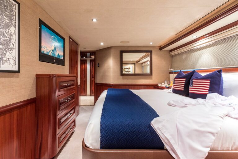 King Stateroom With Robe