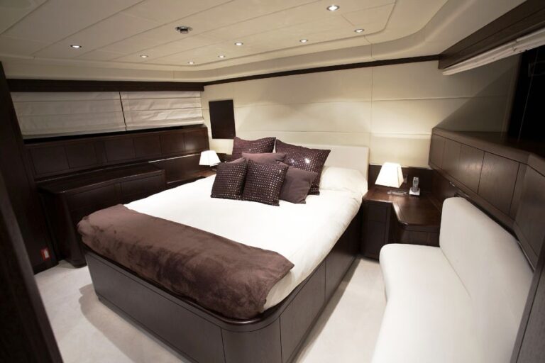 L ESPERANCE -  Double Cabin