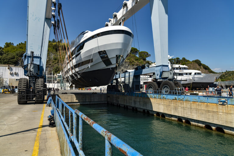 motor yacht L.A.U.L. at launch