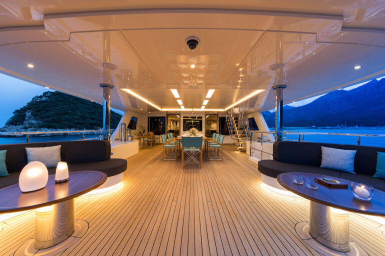 LA PASSION - alfresco dining. Photo courtesy of Jeff Brownjpg