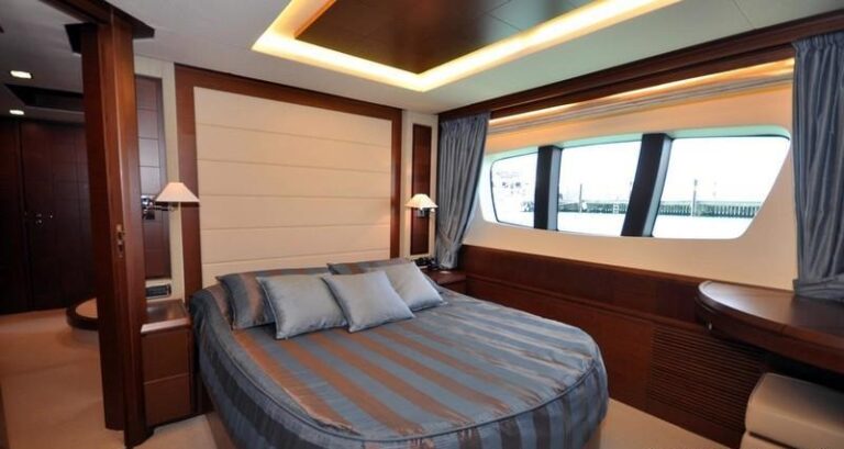 LADY CAROLE - Guest cabin 2