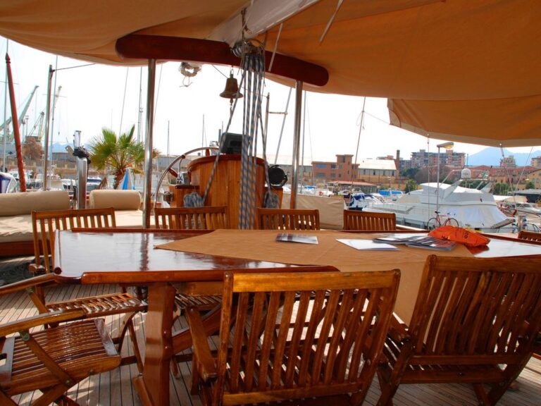 Alfresco Dining