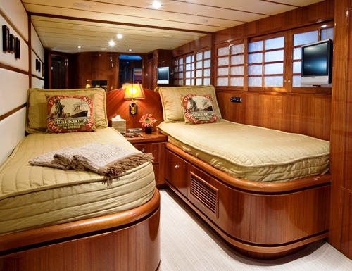 LADY DI -  Twin Cabin