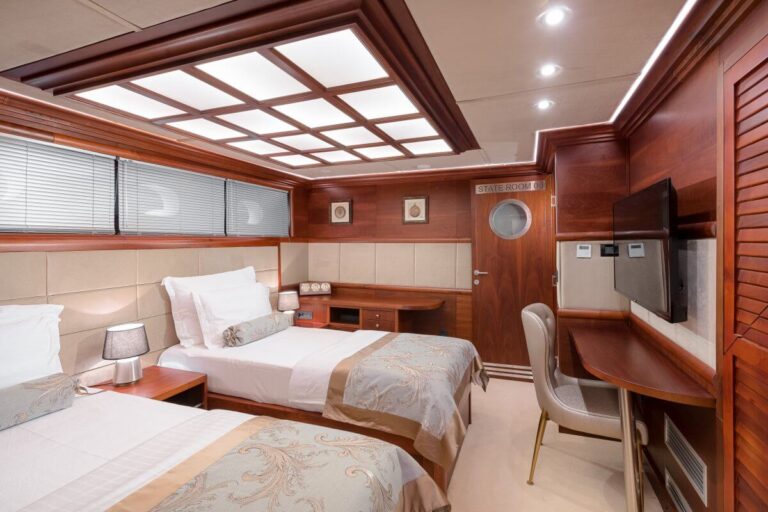 Twin Cabin