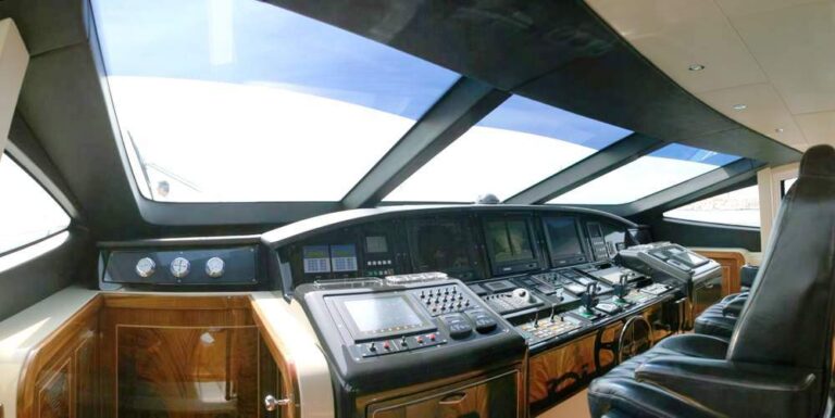 LADY SHEILA II -  Wheelhouse