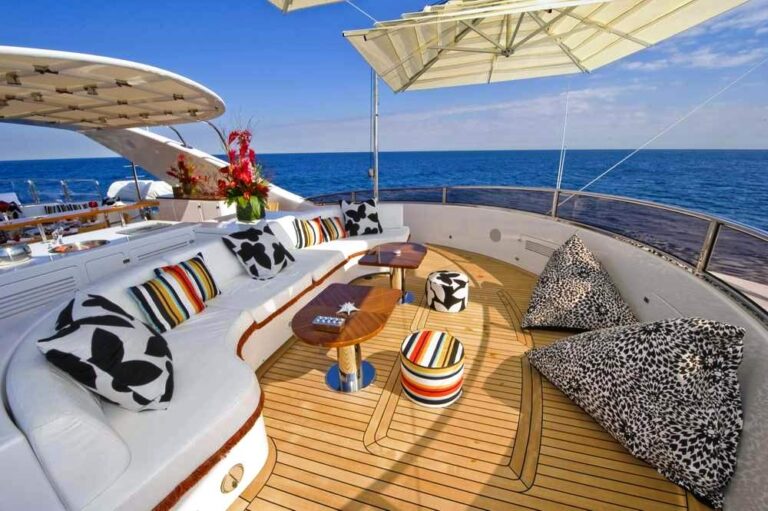 LADY SHEILA -  Upper deck