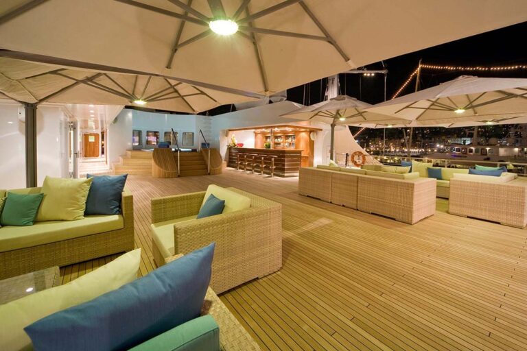 LAUREn L - sun deck area
