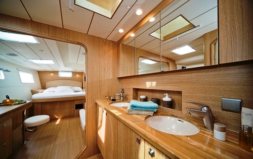 Port guest cabin