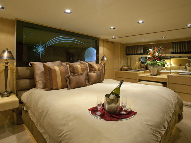 LE MONTRACHET -  Master Cabin