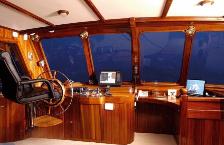 Captains Area