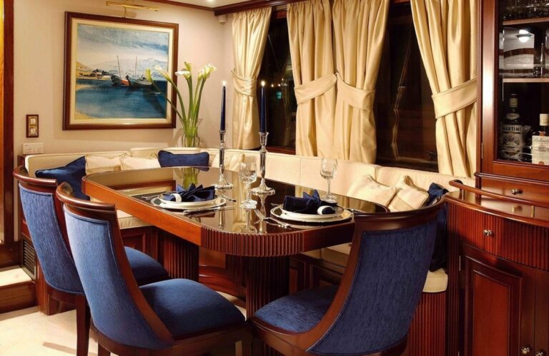 Main Dining