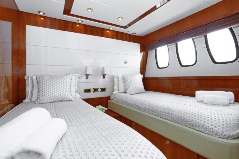 LIDIA III - Twin cabin