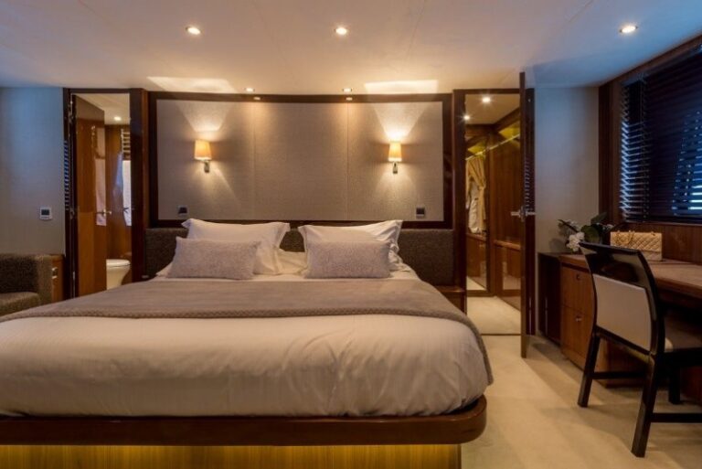 Master suite